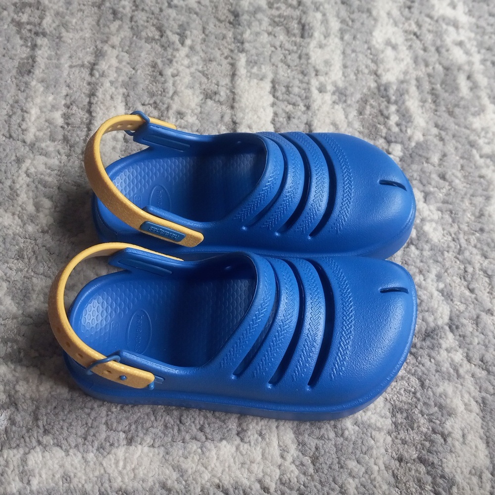 Havaianas clogs For Toddler Size 11- 12